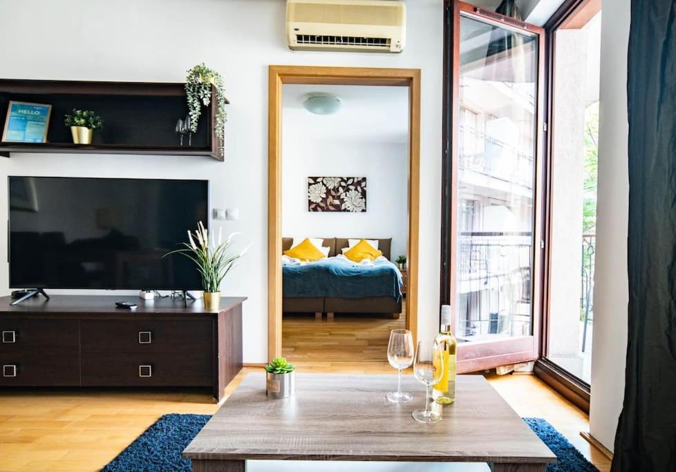 Free Parking! Soho Budapest 304, 4 Ppl, Ac, Fast Wifi, Smart Tv Kültér fotó