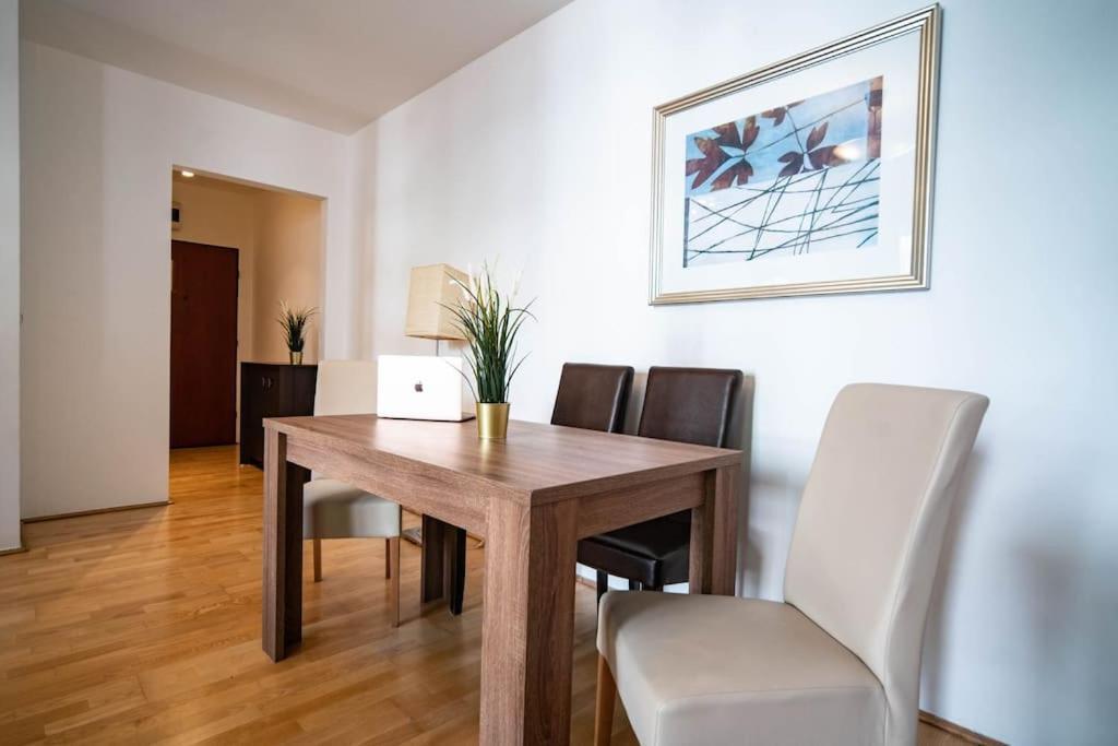 Free Parking! Soho Budapest 304, 4 Ppl, Ac, Fast Wifi, Smart Tv Kültér fotó