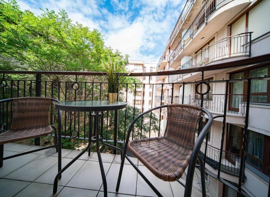 Free Parking! Soho Budapest 304, 4 Ppl, Ac, Fast Wifi, Smart Tv Kültér fotó
